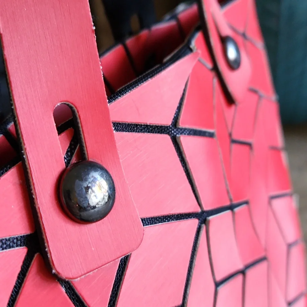 Patrizia Luca Geometric Red Hand Bag - Picture 14 of 16